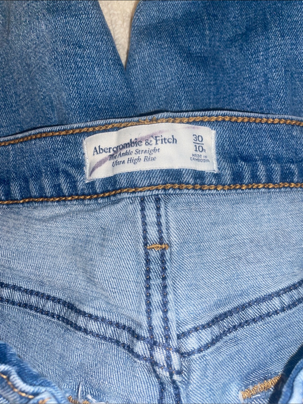 Women's Abercrombie & Fitch Ankle Straight Ultra High Rise Distressed Jeans, 30 - Picture 7 of 8
